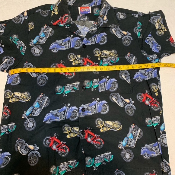 Vintage Short Sleeve Button Up Motorcycle Pattern - Picture 2 of 8